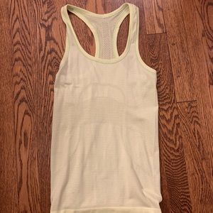 Lululemon tank